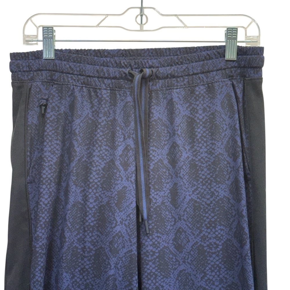 Athleta Brooklyn Joggers in Blue Python. Size 6 - image 3